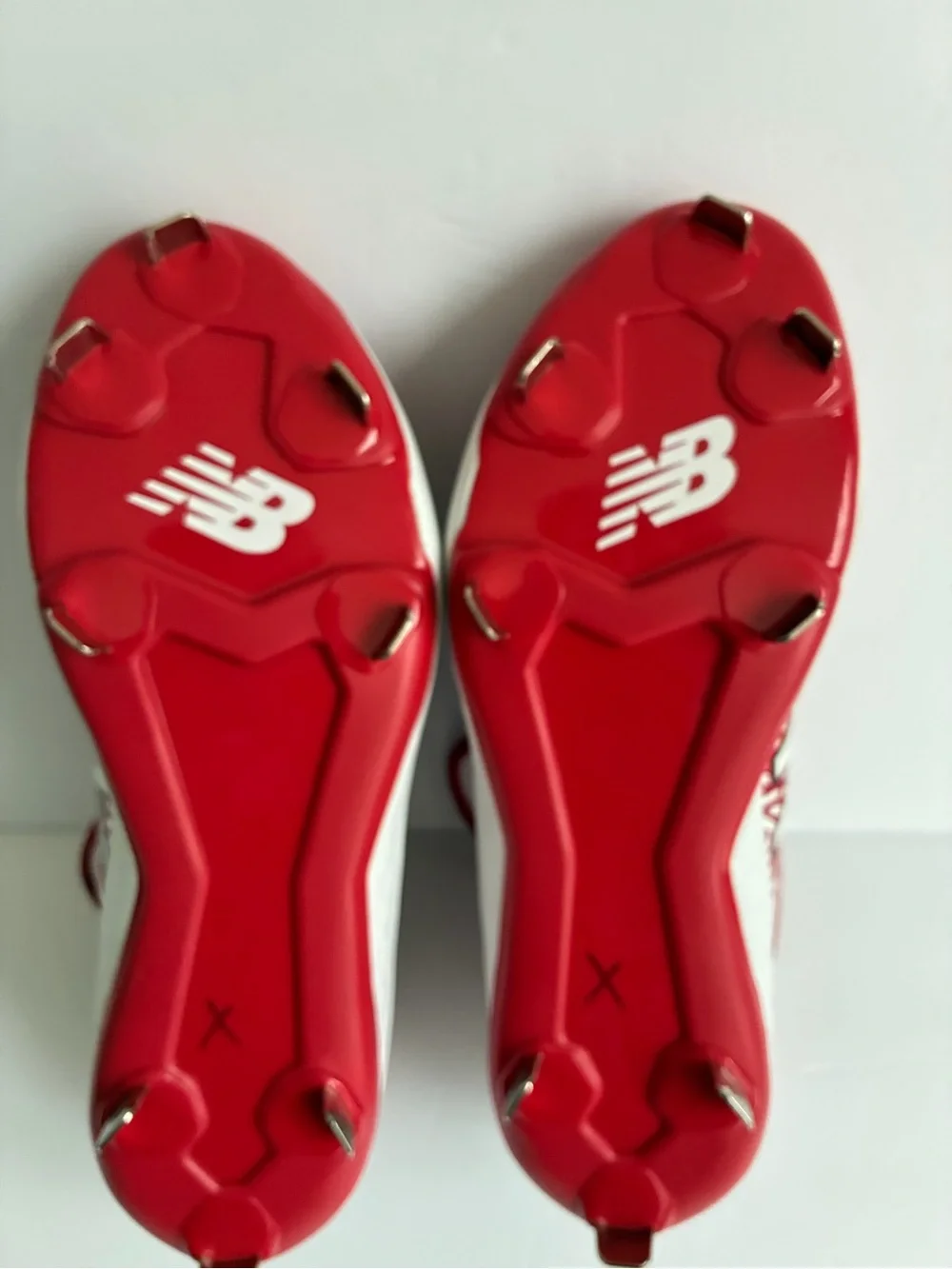 New Balance Women's Red and White Metal Baseball Cleats Size 9 Sports-Game